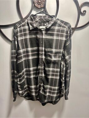 American Eagle Outfitters Flannel Black & White Plaid Button-Down Shirt Large